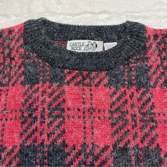 Castle Rock Crew Neck Long Sleeve Red Gray Plaid Sweater Size Medium - Picture 5 of 9